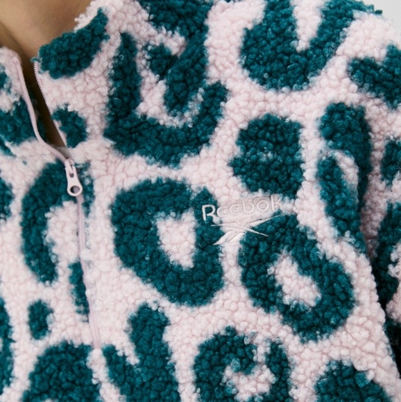 NWT Reebok Frost Berry Pink/Green Leopard Print Half Zip Sherpa Pullover S - Picture 9 of 9
